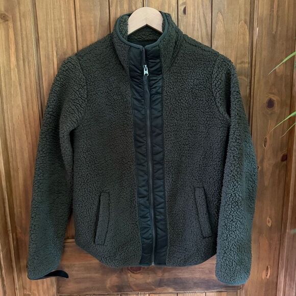 Abercrombie & Fitch Sherpa Fleece Zip Up Jacket in Green - Picture 1 of 9